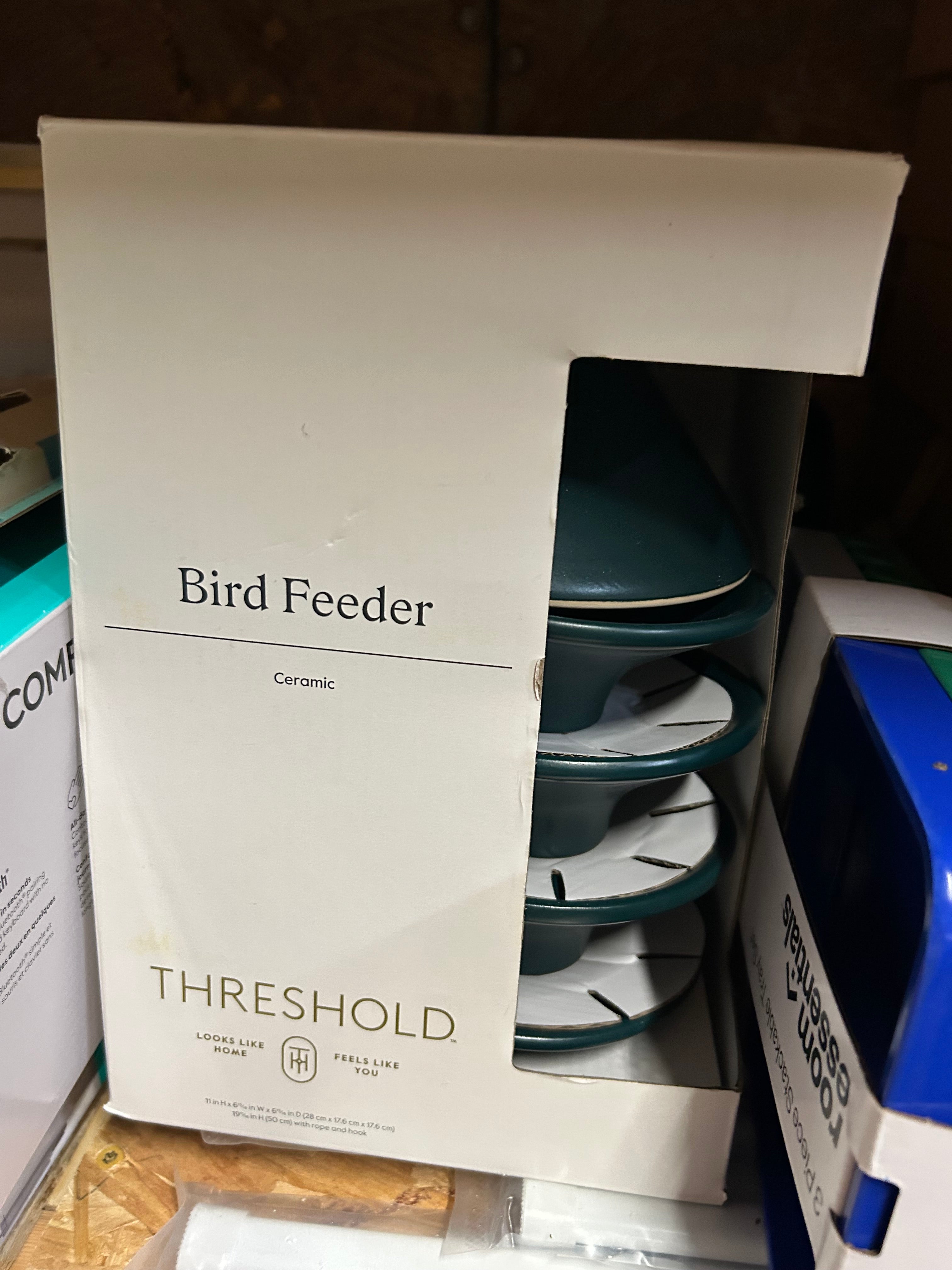 Threshold Bird Feeder